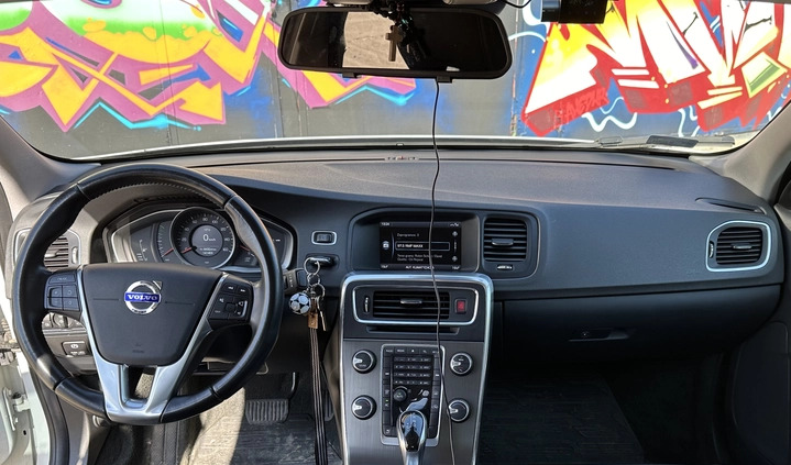Volvo S60 cena 56000 przebieg: 144500, rok produkcji 2014 z Białystok małe 172